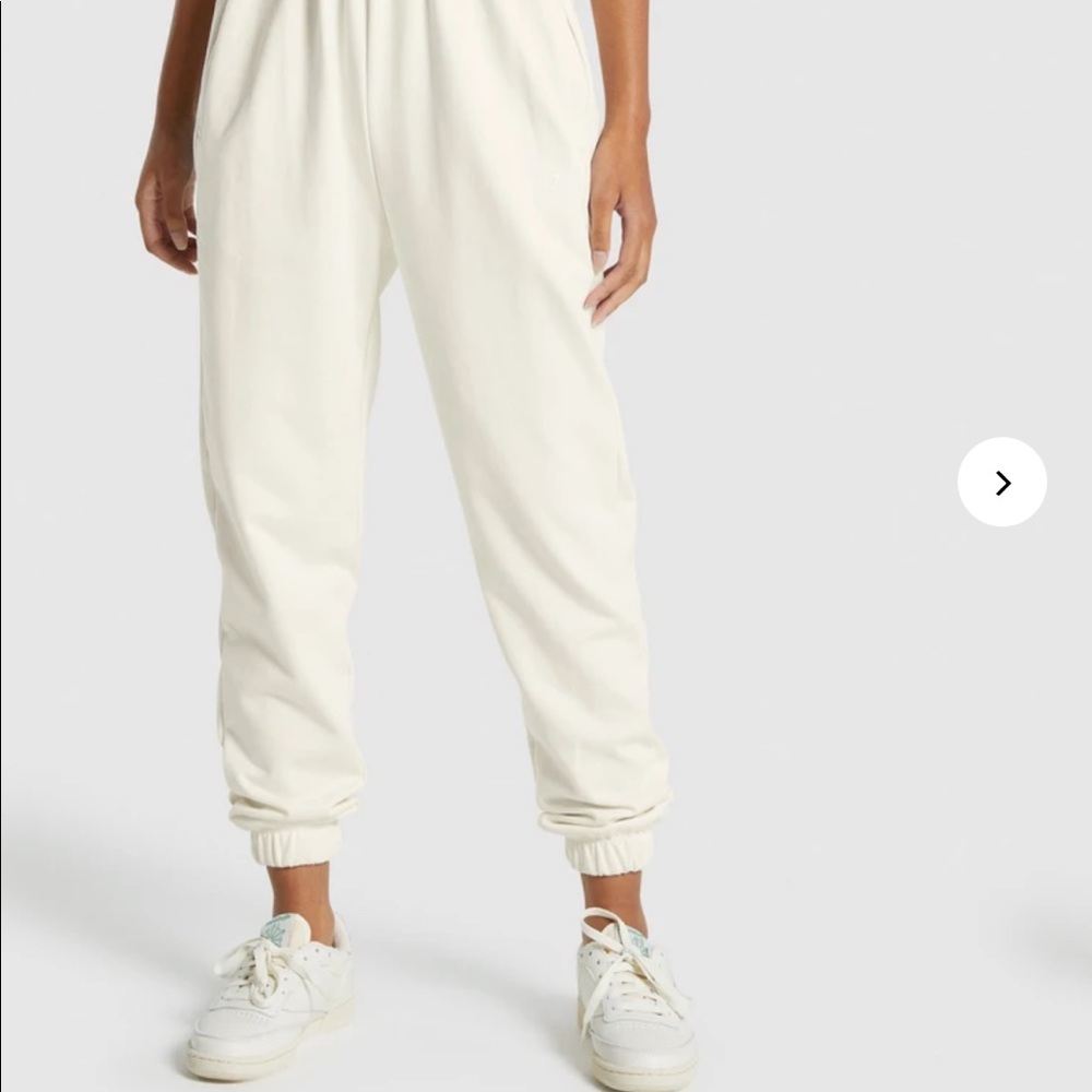 Whitney Simmons loose joggers